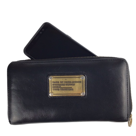 Marc By Marc Jacobs Wallet - Picture 1 of 16